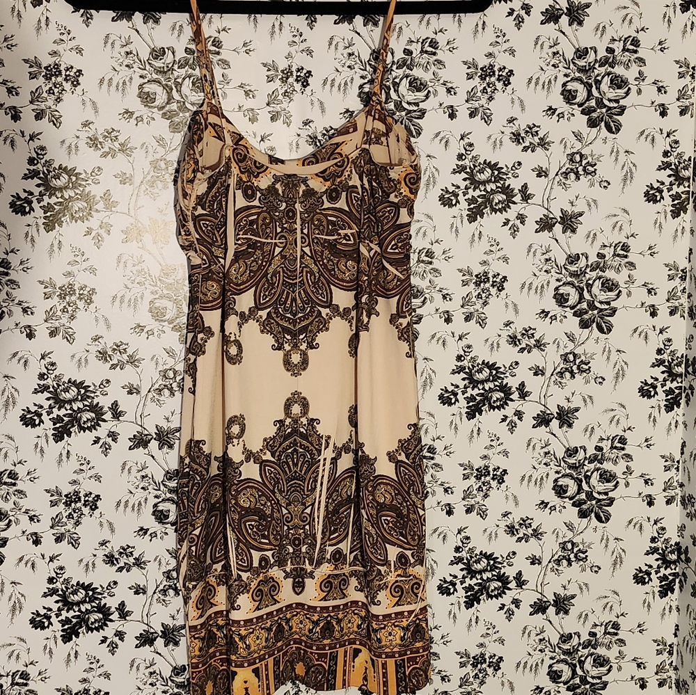 Dress - Picture 4 of 4